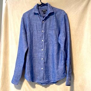 Land’s End long sleeves buttons down shirt in perfect condition